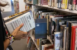 Книга в упадке: причины резкого сокращения числа читающих